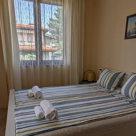 Elinor Santa Marina Apartment